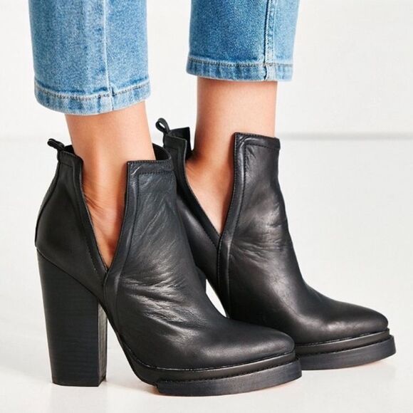 Jeffrey Campbell Who's Next Block Heel Cut Out Sides Leather Ankle Boots - Picture 1 of 14